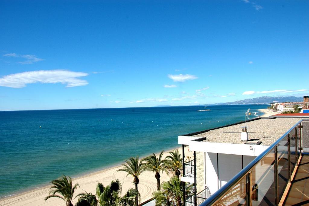 Apartamentos Las Palmas VII Family Only Salou Chambre photo