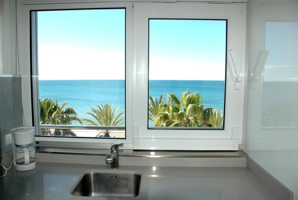 Apartamentos Las Palmas VII Family Only Salou Chambre photo